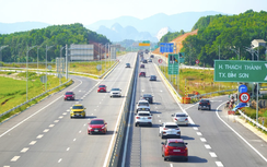 Thủ tướng: Khẩn trương xây dựng quy chuẩn cao tốc