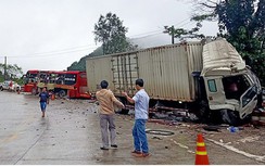 Bản tin TNGT 13/9: Xe khách đấu đầu xe tải, một người tử vong tại chỗ