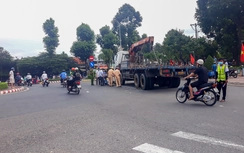 Nam sinh tử vong tại chỗ sau va chạm với xe tải ở Vĩnh Long