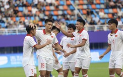 HLV Hoàng Anh Tuấn nổi giận vì sai lầm ngớ ngẩn của Olympic Việt Nam