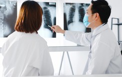 Mắc bệnh viêm phổi hiếm gặp, bất ngờ nguyên nhân từ nhiễm giun đũa chó, mèo