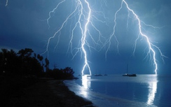 Ngư dân 59 tuổi bị sét đánh tử vong trên vùng biển Quảng Trị