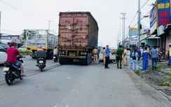 Va chạm với xe đầu kéo, công nhân nhà máy thép tử vong tại chỗ