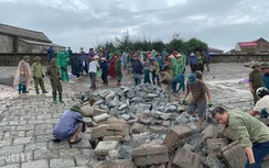 Hà Tĩnh khắc phục nhiều tuyến đường, kè biển bị sạt lở sau mưa lớn
