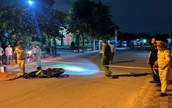 Hai xe máy va chạm trong đêm Trung thu, 1 người tử vong, 2 người bị thương