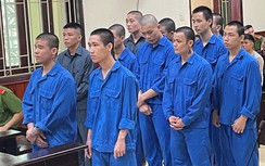 Sau khi nẹt pô xe còn giết người, nhóm thanh niên nhận tổng cộng 128 năm tù