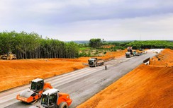 Cao tốc Vạn Ninh - Cam Lộ nhộn nhịp thi công, vượt khó mặt bằng