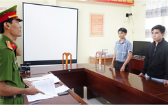Bắt tạm giam 2 đối tượng làm bằng đại học và chứng chỉ giả