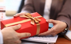 23 cán bộ nộp lại quà tặng với số tiền 93 triệu đồng