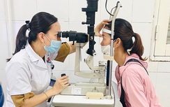 Cần làm gì đề phòng lây đau mắt đỏ cho người khác?