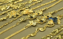 Giá vàng hôm nay 9/9: SJC sắp chạm mốc 69 triệu đồng/lượng