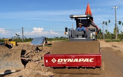 Thi công cao tốc Cần Thơ - Cà Mau xuyên Tết bù tiến độ