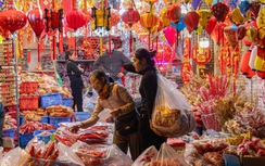 Phố Hàng Mã nhộn nhịp dịp tết Dương lịch