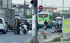 Va chạm với xe đầu kéo, người đàn ông tử vong tại chỗ