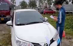 Thầy giáo dạy lái vi phạm nồng độ cồn khi chở ba học viên ở trường nào?