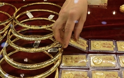 Vàng SJC tăng giảm trái chiều, mua vào liệu có rủi ro?