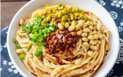 Ăn mì hay cơm dễ khiến tăng cân hơn?