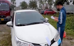 Tạm dừng giảng dạy thầy giáo dạy lái ô tô vi phạm nồng độ cồn khi đang chở học viên