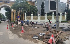 Thản nhiên lát vỉa hè bất chấp lệnh cấm thi công