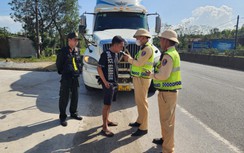 Phát hiện tài xế xe container vi phạm nồng độ cồn kịch khung