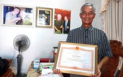 Lão nông miền Tây mê làm đường, xây cầu từ thiện