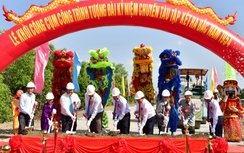 Cà Mau xây dựng cụm tượng đài kỷ niệm chuyến tàu tập kết ra Bắc năm 1954