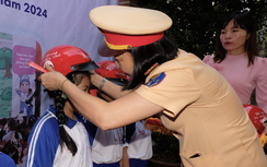 Đồng Nai tặng mũ bảo hiểm cho học sinh lớp 1