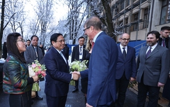 Về thăm trường cũ ở Romania, Thủ tướng xúc động ôn lại kỷ niệm xưa