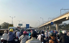 Chấn chỉnh thi công cầu vượt metro gây kẹt xe kéo dài đoạn qua cầu Rạch Chiếc