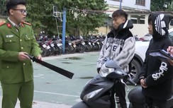 Hải Dương: Bắt 2 đối tượng dùng dao đe dọa, cướp tài sản người đi đường