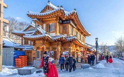 Giá vé máy bay nội địa tăng cao, nhiều người du lịch nước ngoài dịp Tết