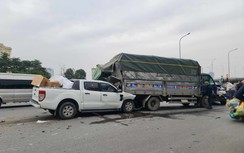 Bản tin TNGT 26/1: Hai ô tô tông trực diện, một tài xế bị thương nặng