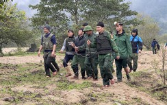 Bắt kẻ giết người bỏ trốn vào rừng sâu lập đường dây buôn ma túy