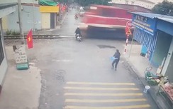 Bản tin TNGT 30/1: Va chạm với tàu hoả, một phụ nữ tử vong tại chỗ