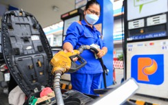 Hai "ông lớn" xăng dầu bị rút giấy phép, ứng phó nguy cơ thiếu hụt nguồn cung ra sao?