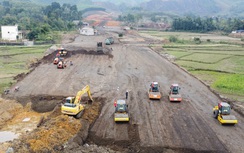 Hối hả trên công trường cao tốc gần 7.000 tỷ đồng Tuyên Quang - Hà Giang