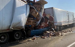 Đâm xe liên hoàn trên cao tốc Mỹ, 11 người thương vong