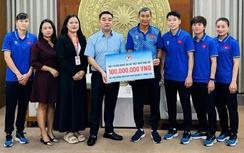 Tuyển nữ Việt Nam có hành động ý nghĩa trước ngày sang Trung Quốc tập huấn