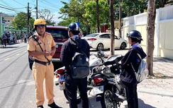 Quảng Ngãi: Nhiều học sinh đi xe máy đánh võng, ra oai với bạn bè