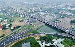 Cận cảnh đoạn cao tốc Bến Lức - Long Thành sắp khai thác