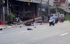 Tiền Giang: Ô tô va chạm liên hoàn hai xe máy, bé 6 tuổi tử vong thương tâm 