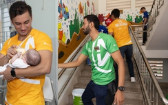 Dàn Nam vương Thế giới sơn tường, sơn sửa khu vui chơi, cho trẻ uống sữa