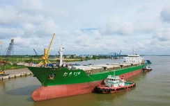 Thông luồng cho tàu lớn vào sông Hậu