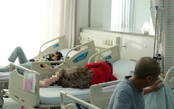 Vụ 117 người nhập viện sau ăn bánh mì ở Vũng Tàu: Chủ tịch thành phố triệu tập họp khẩn