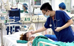 Cô gái trẻ phải thở máy, lọc máu vì bị mò đốt vùng kín