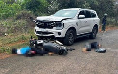 Ô tô va chạm xe máy, hai học sinh tử vong thương tâm