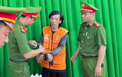 Bắt khẩn cấp tài xế, phụ xe buýt ẩu đả với nhân viên giao hàng gây náo loạn trên đường