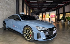Audi đồng hành triển lãm hội họa và điêu khắc của hai nghệ sỹ