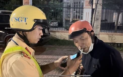 CSGT Quy Nhơn xử lý nồng độ cồn xuyên Tết