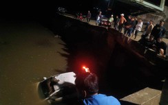 Bản tin TNGT 15/2: Ô tô lao thẳng xuống vực, nam thanh niên tử vong tại chỗ